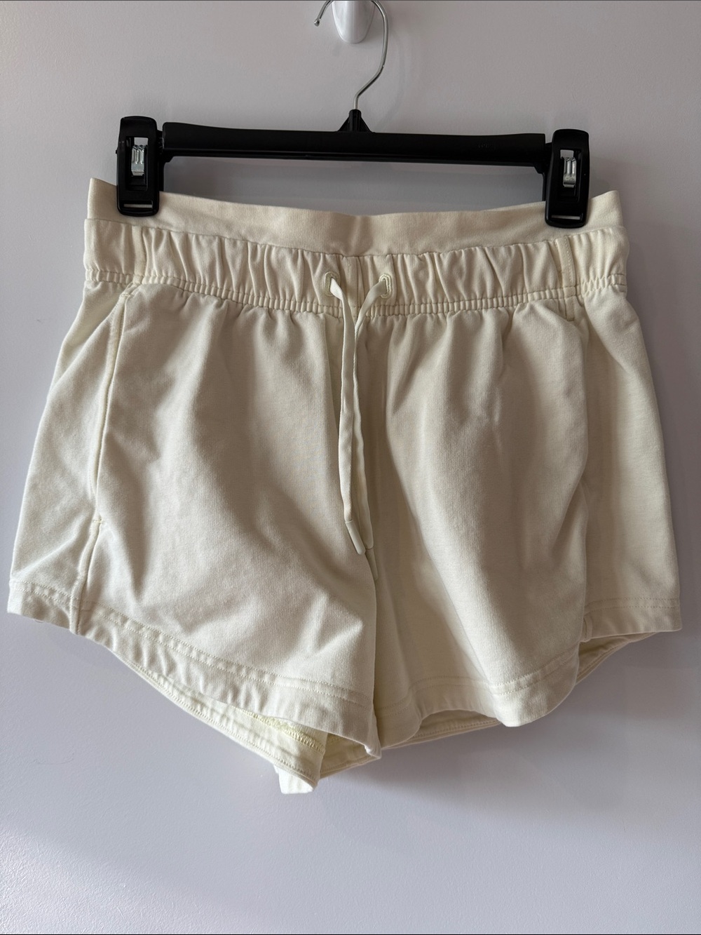 lululemon athletica size 6 Cotton shorts